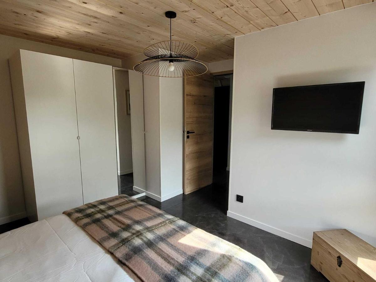 Les Deltas Du Lac Chambon-sur-Lac Room photo
