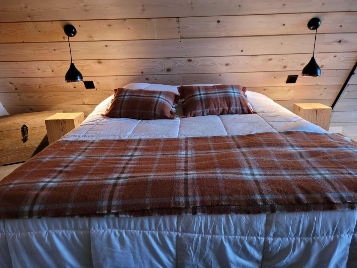 Les Deltas Du Lac Chambon-sur-Lac Room photo